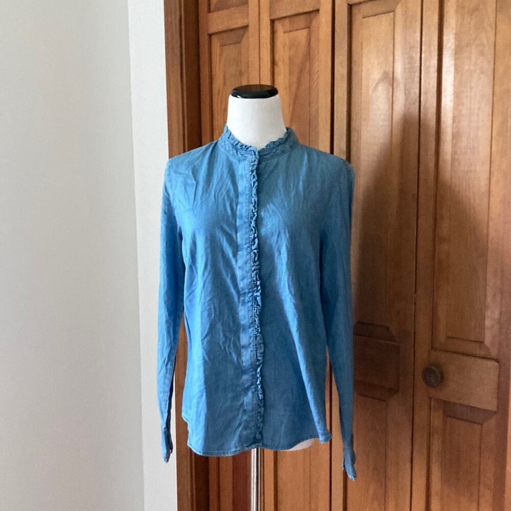 Levi’s Blue Ruffled Buttondown Shirt, Size M